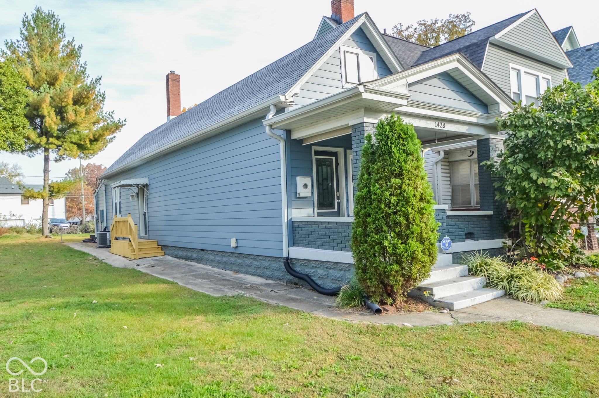 1428 Pleasant Street