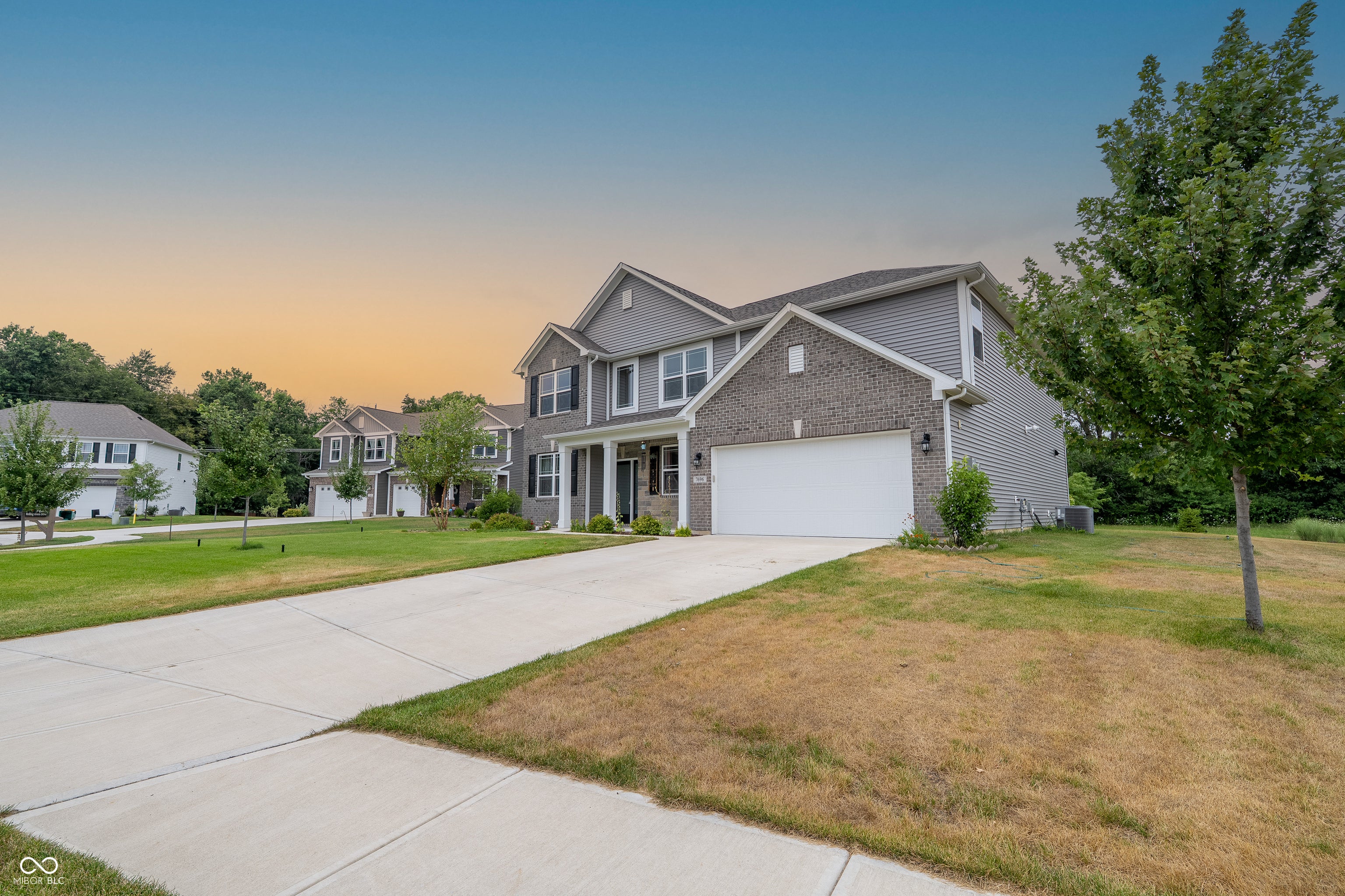 7696 Rolling Green Drive
