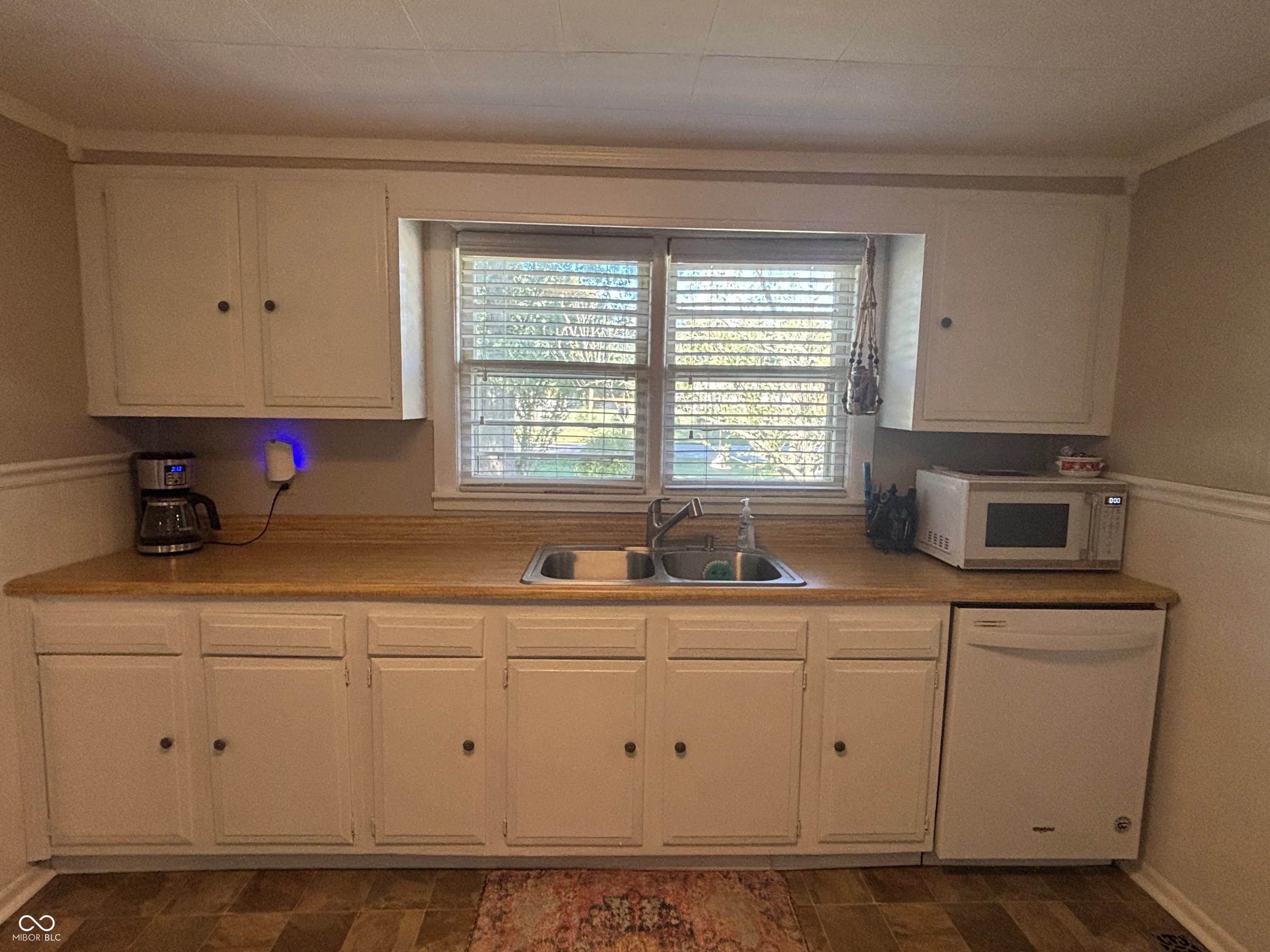 Columbus, Indiana 47201, United States, 2 Bedrooms Bedrooms, ,1 BathroomBathrooms,Residential,Active,225717