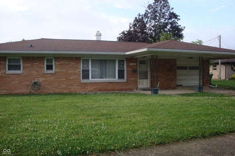 Photo of 2320 Winton Court, Indianapolis, IN 46224 (MLS # 22106992)