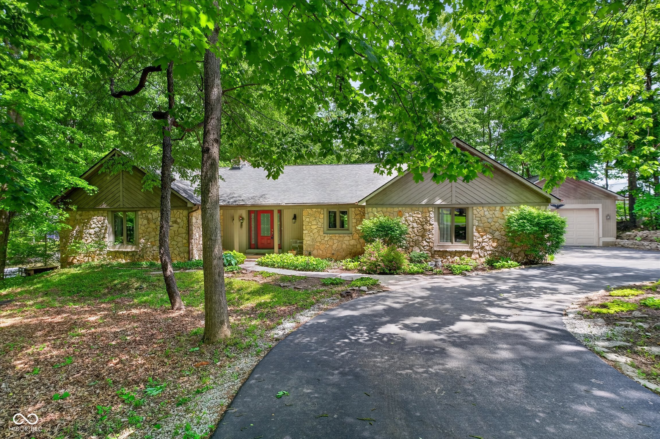 64 Hickory Ridge Circle