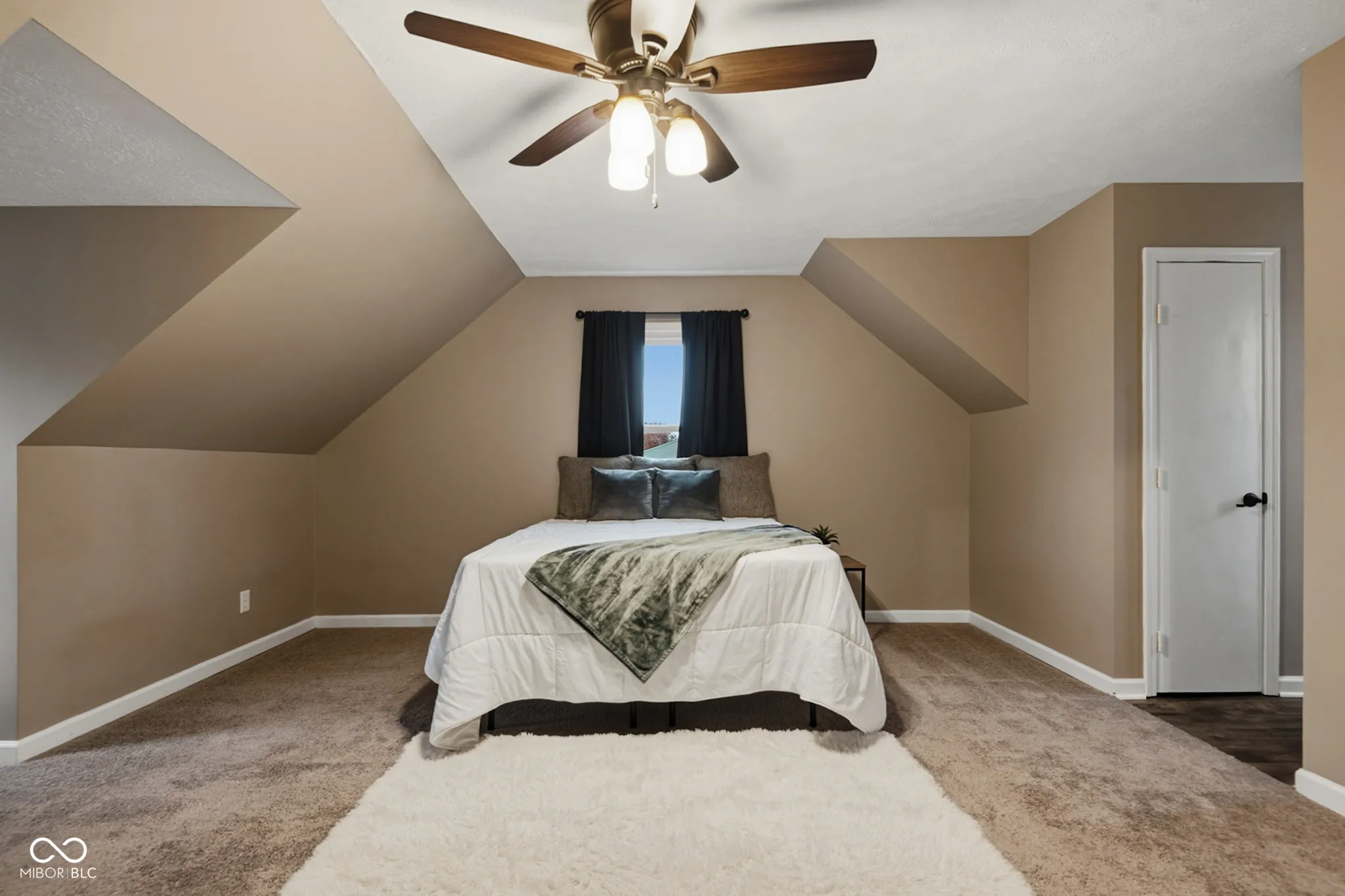 Columbus, Indiana 47203, United States, 4 Bedrooms Bedrooms, ,3 BathroomsBathrooms,Residential,Active,249797