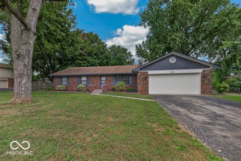 Photo of 4334 W Fairview Road, Greenwood, IN 46142 (MLS # 22124963)