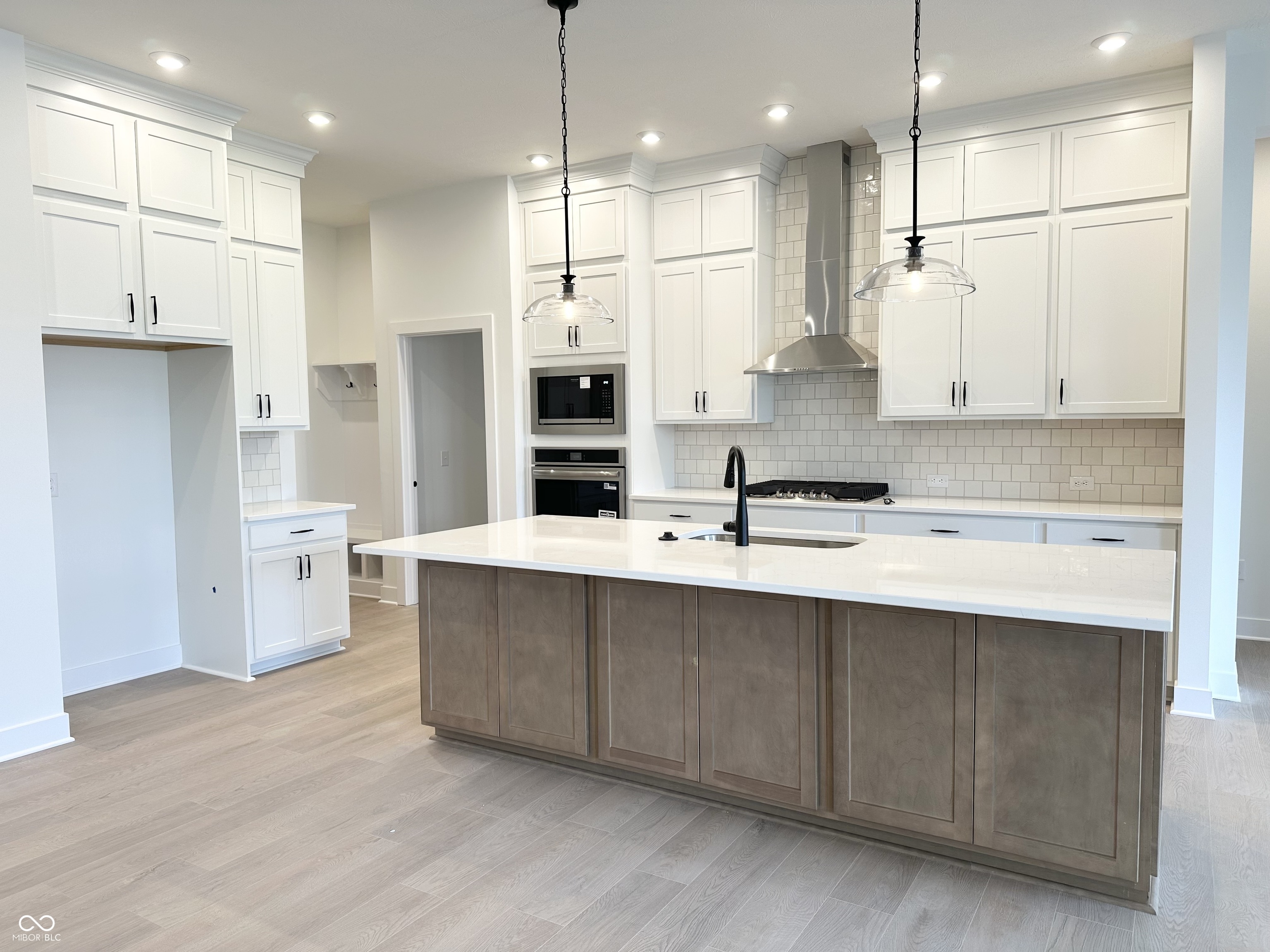 19661 Wood Farm Place