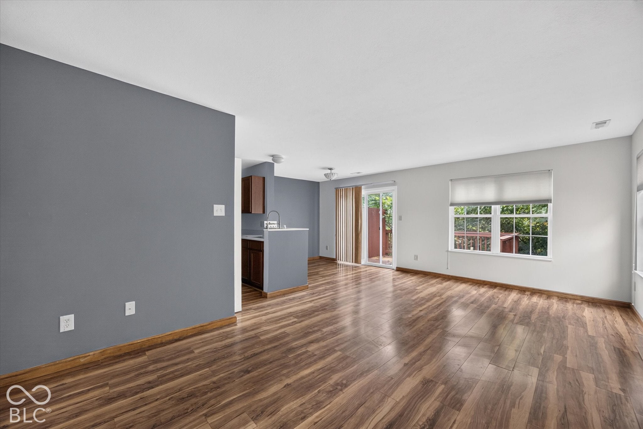 604 Bayberry Court W