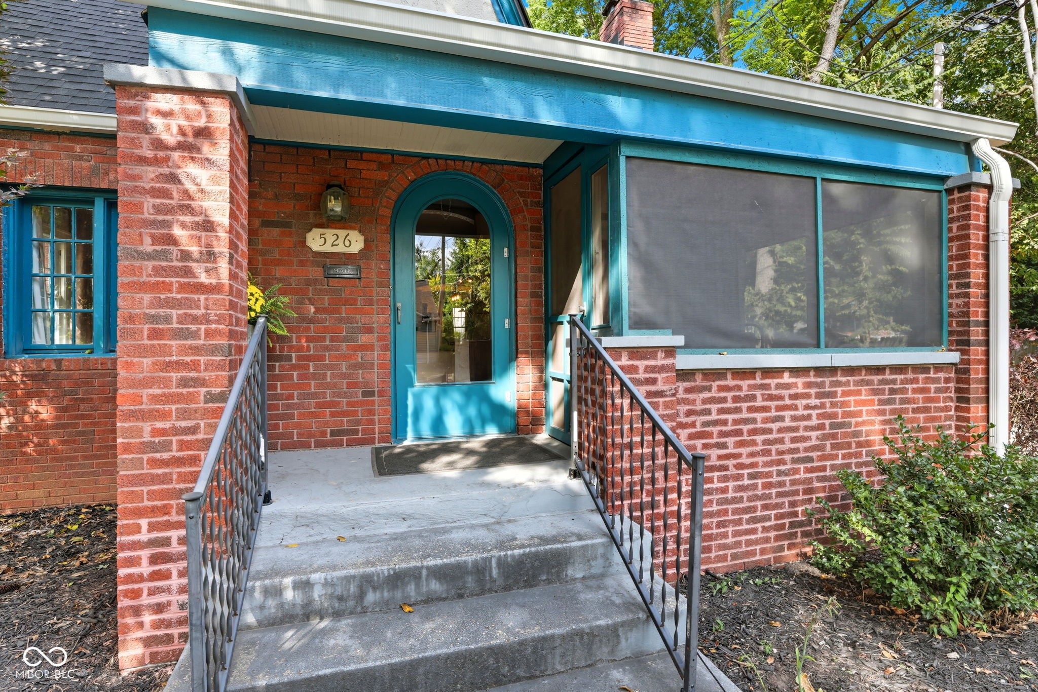 526 Kessler Boulevard East Drive