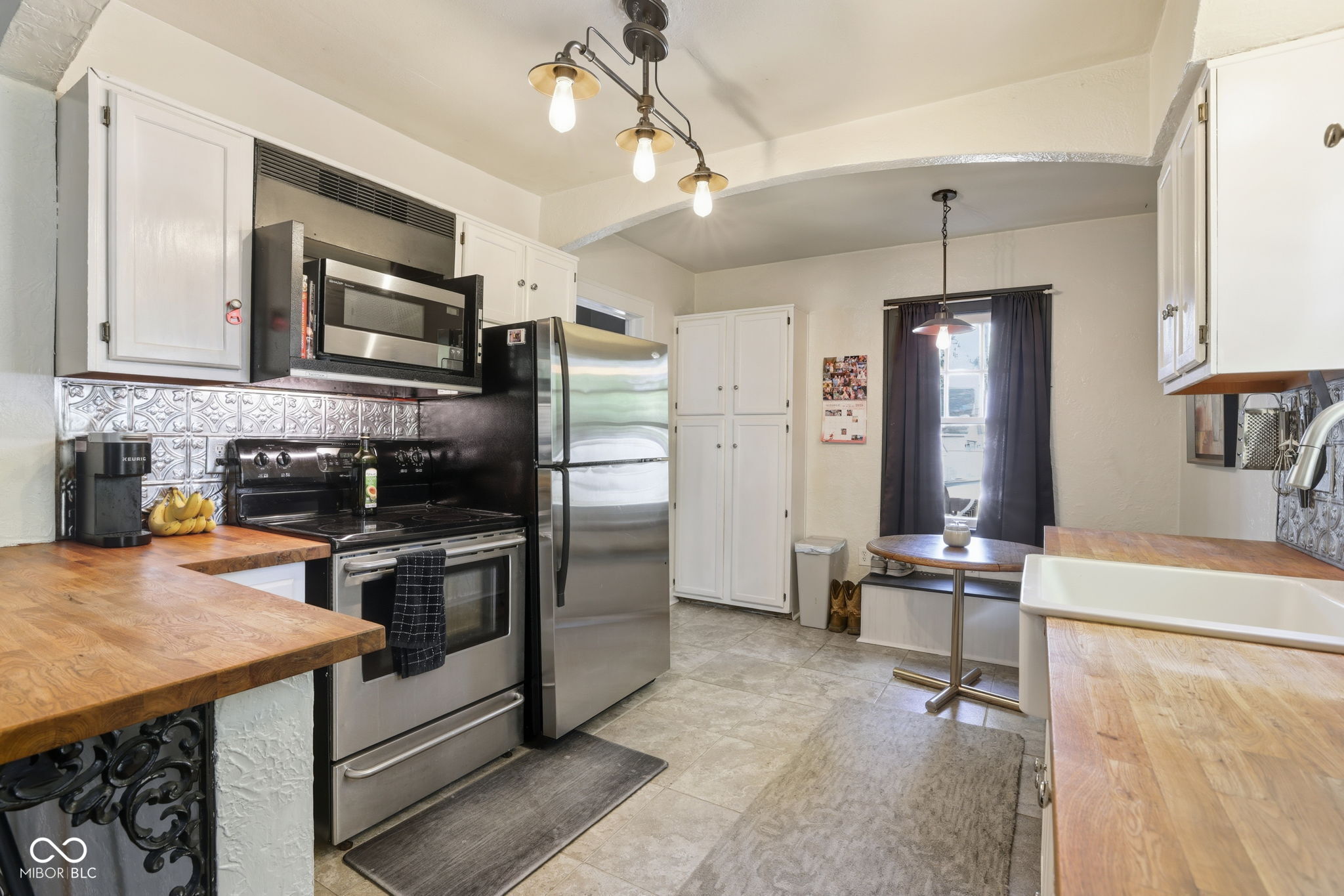 526 Kessler Boulevard East Drive