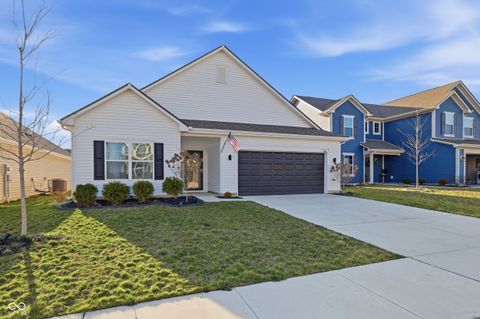 Photo of 4726 Amber Wood Lane, Indianapolis, IN 46235 (MLS # 22090448)