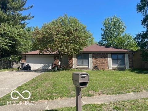 Photo of 520 Daffon Drive, Indianapolis, IN 46227 (MLS # 22098760)