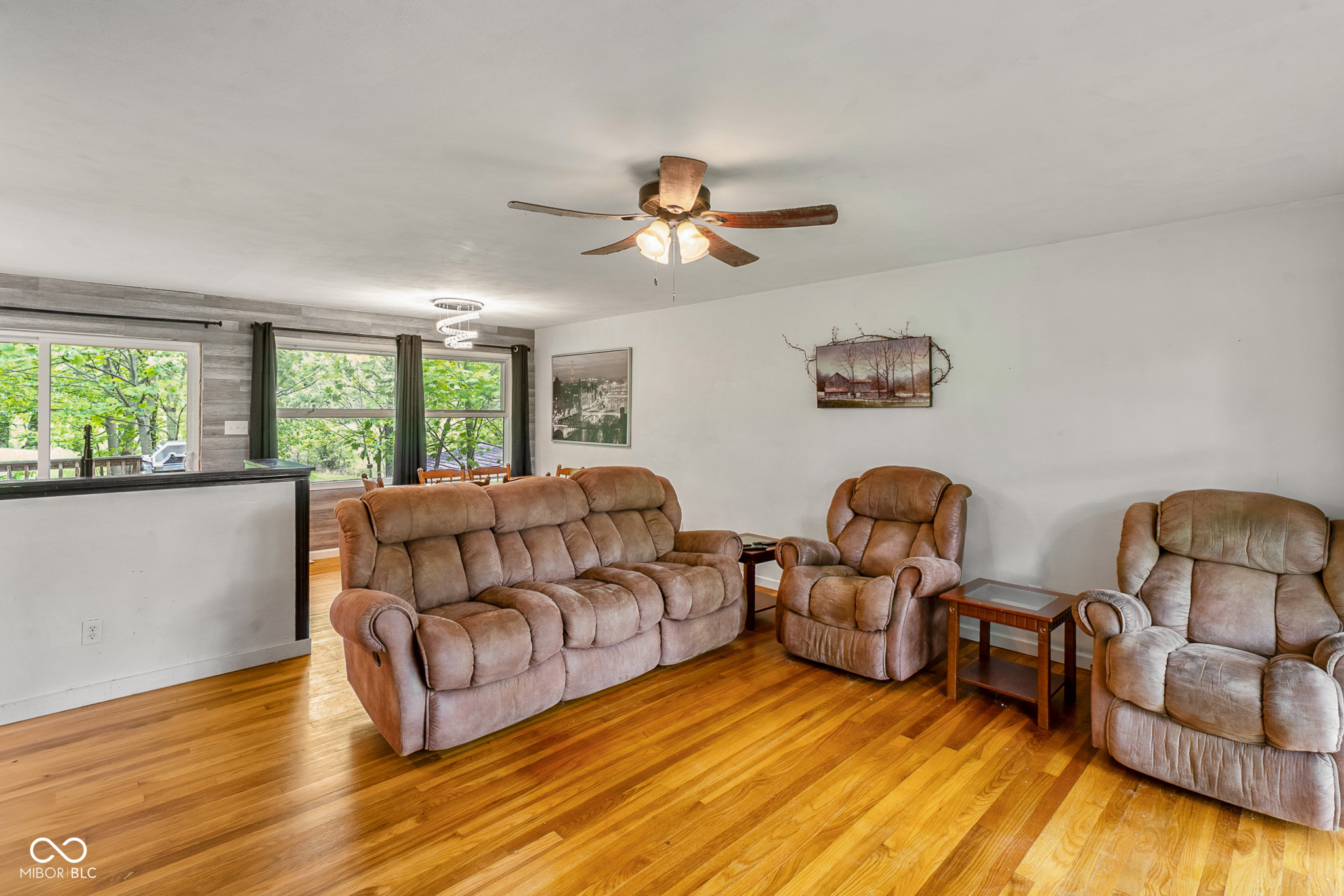 221 W Chester Drive