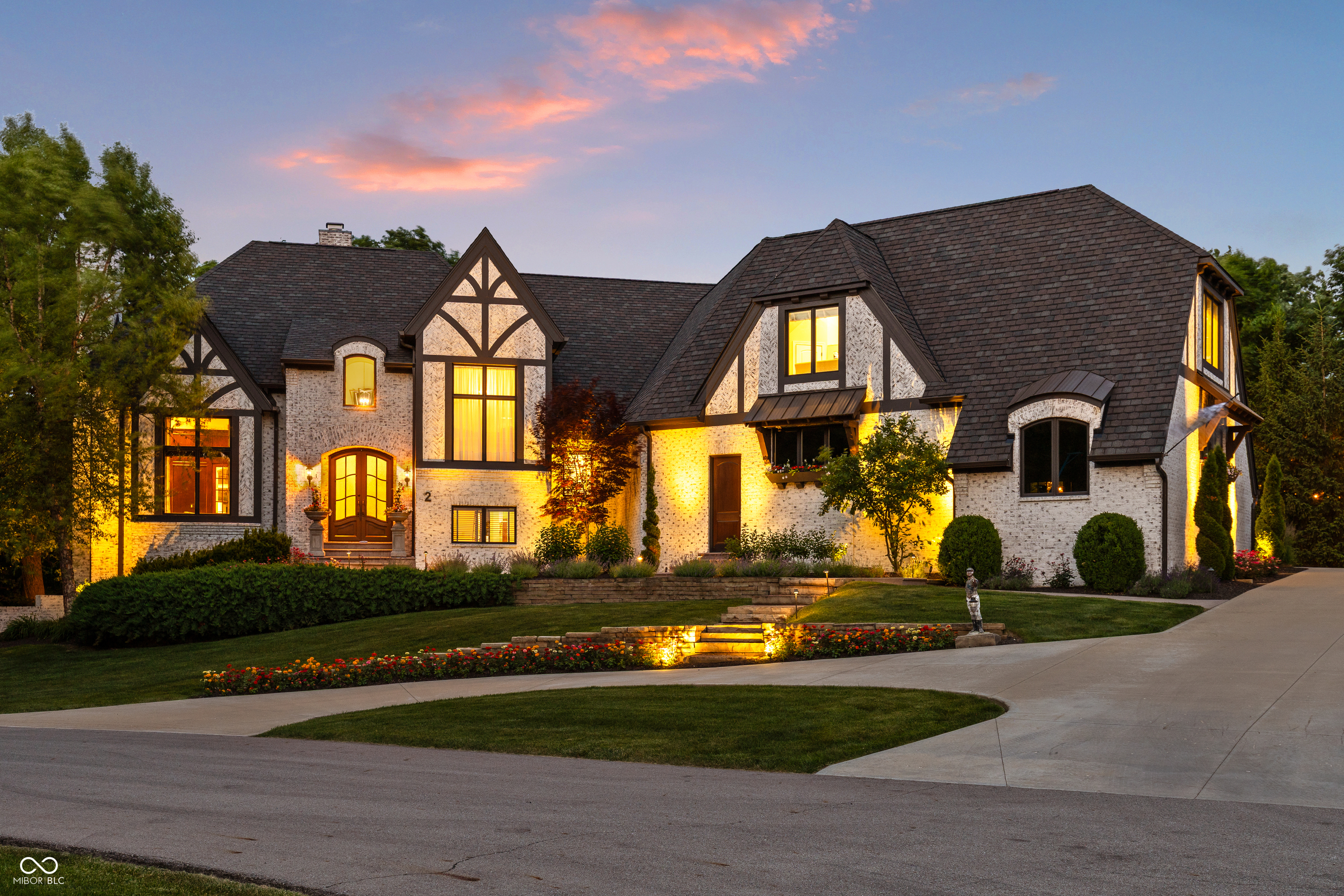 2 Woodard Bluff