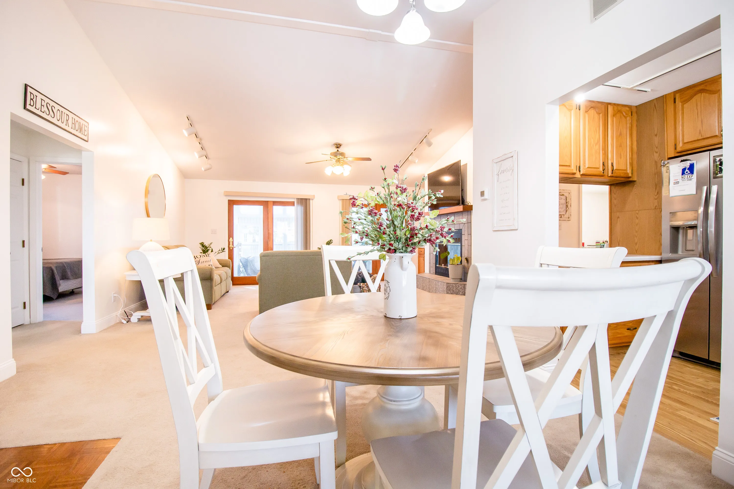 Columbus, Indiana 47203, United States, 3 Bedrooms Bedrooms, ,2 BathroomsBathrooms,Residential,Active,12598