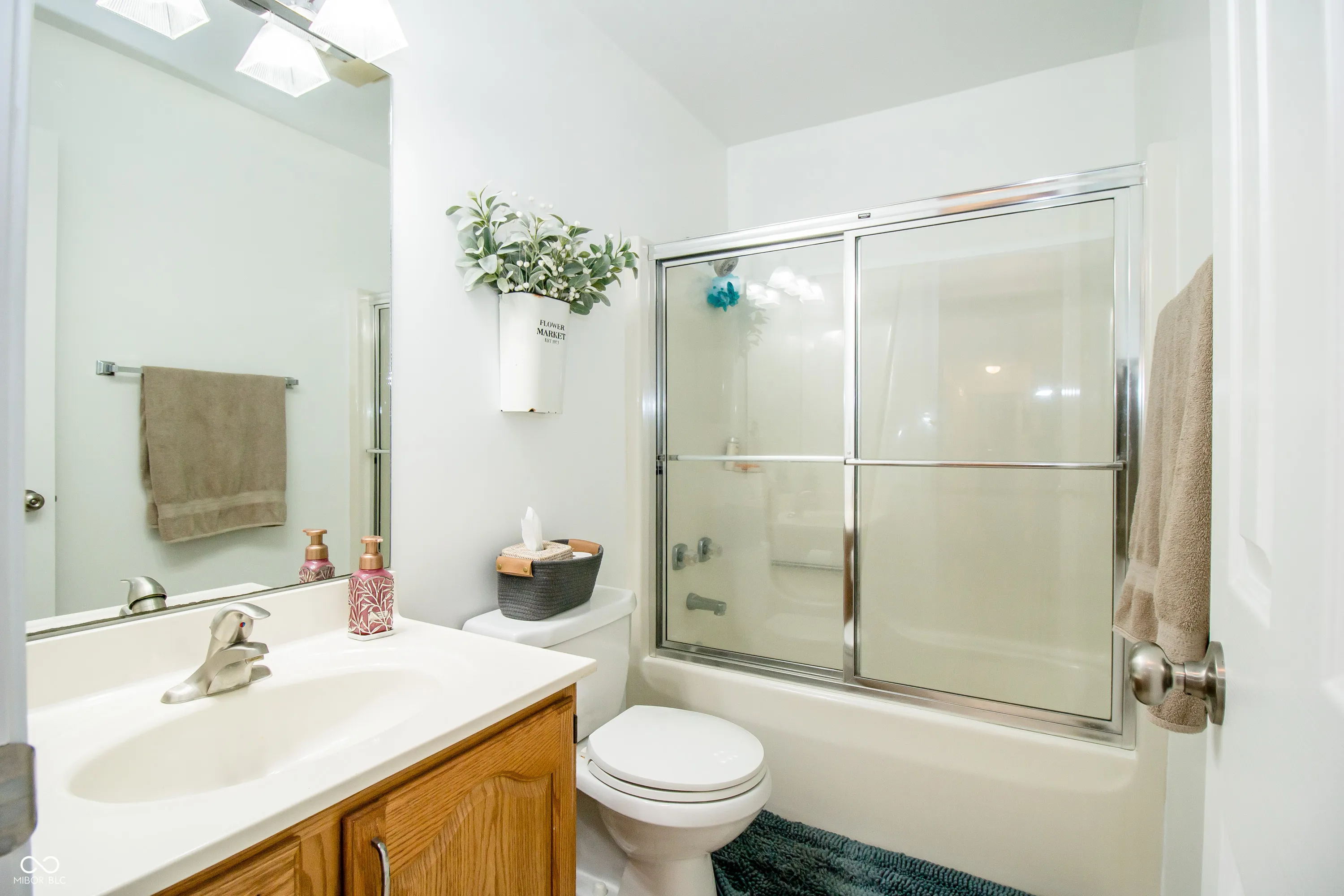 Columbus, Indiana 47203, United States, 3 Bedrooms Bedrooms, ,2 BathroomsBathrooms,Residential,Active,12598