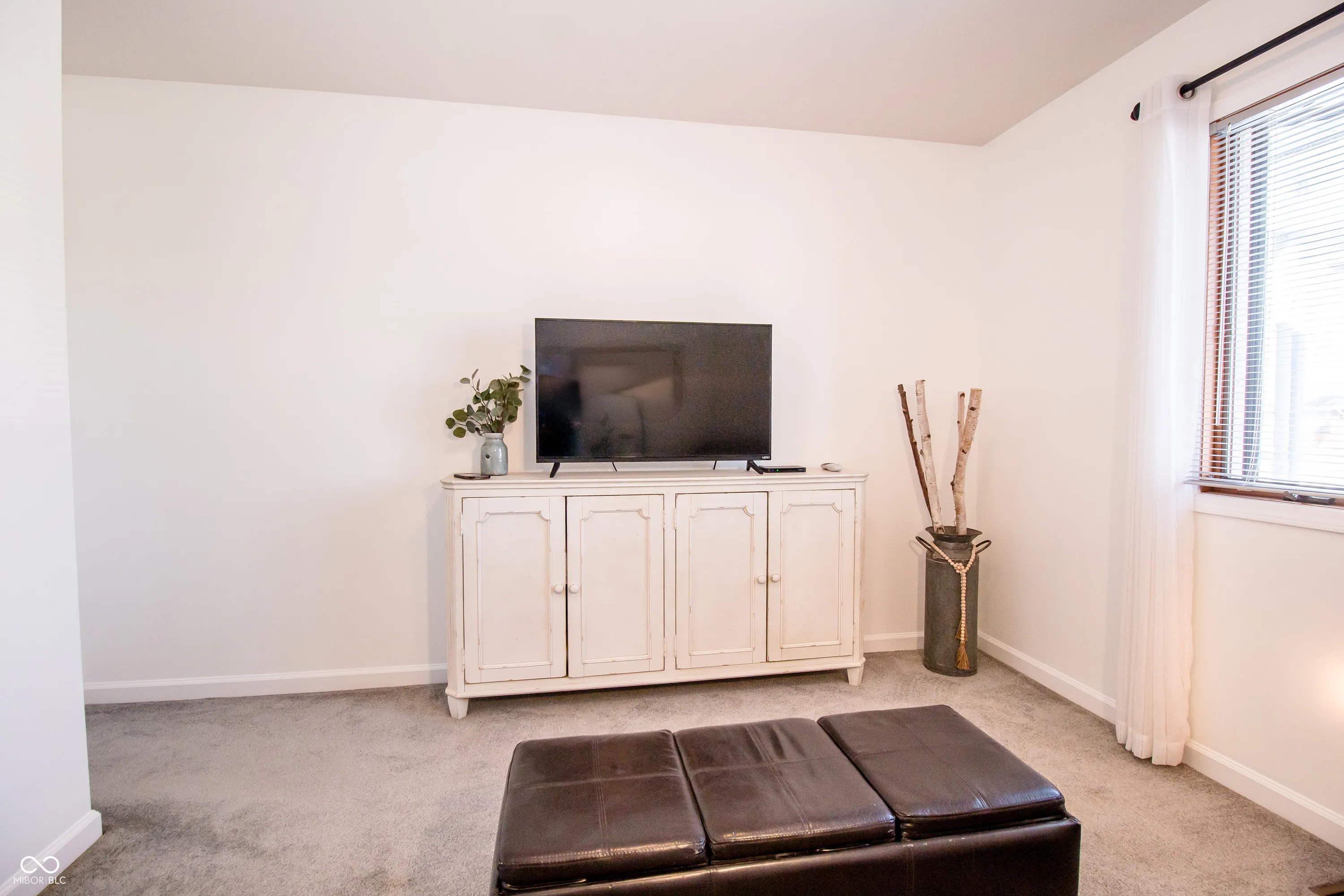 Columbus, Indiana 47203, United States, 3 Bedrooms Bedrooms, ,2 BathroomsBathrooms,Residential,Active,12598