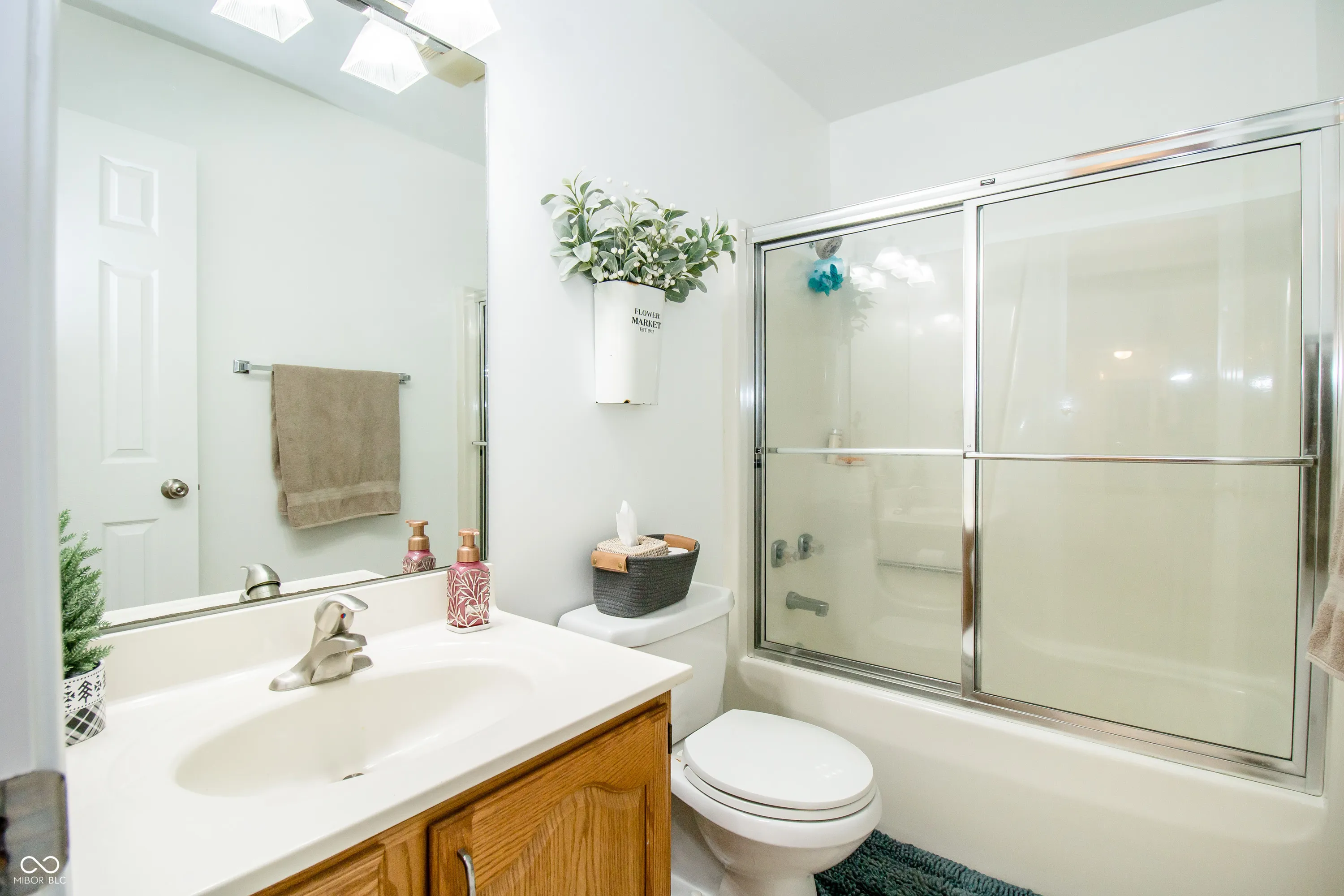 Columbus, Indiana 47203, United States, 3 Bedrooms Bedrooms, ,2 BathroomsBathrooms,Residential,Active,12598