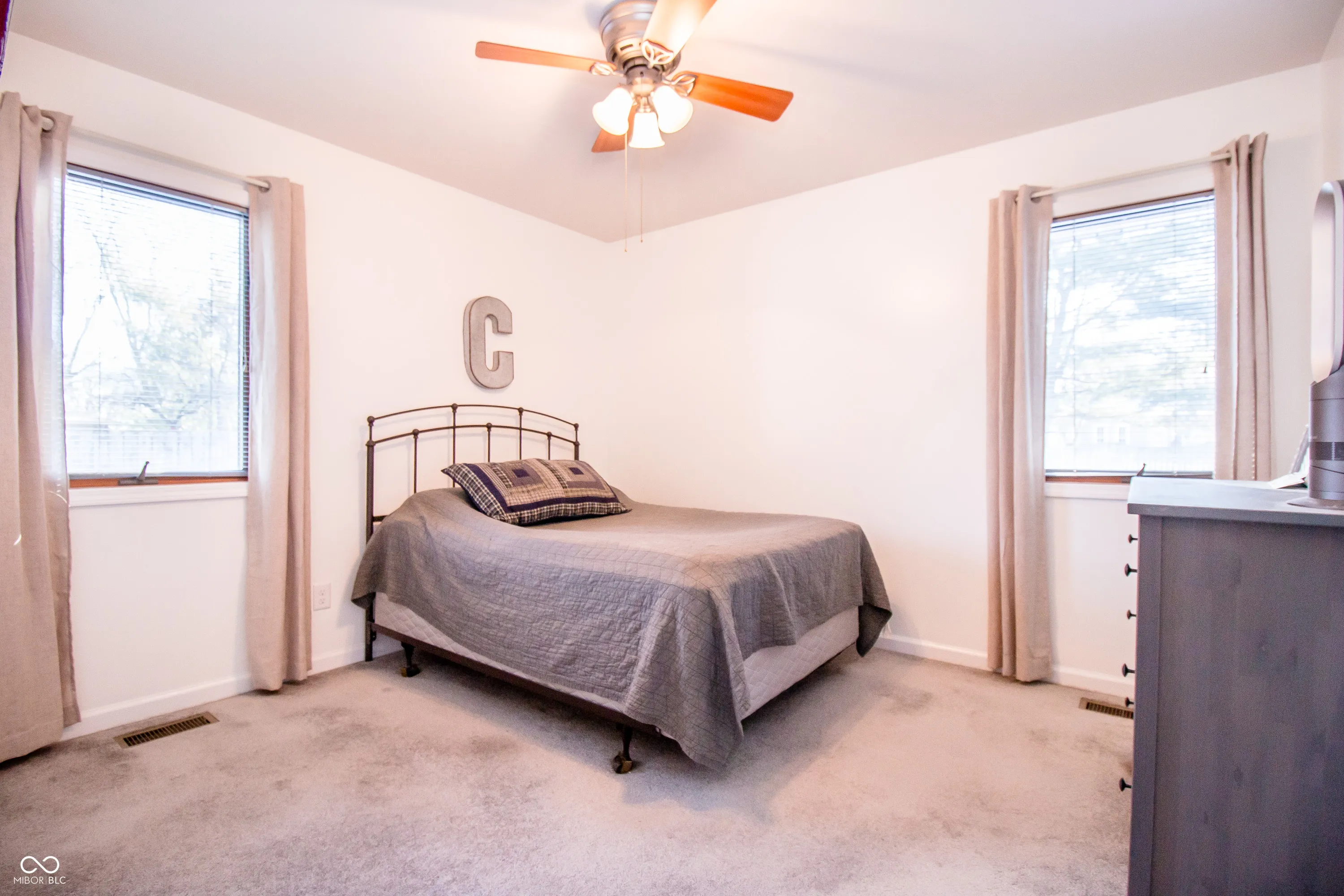 Columbus, Indiana 47203, United States, 3 Bedrooms Bedrooms, ,2 BathroomsBathrooms,Residential,Active,12598