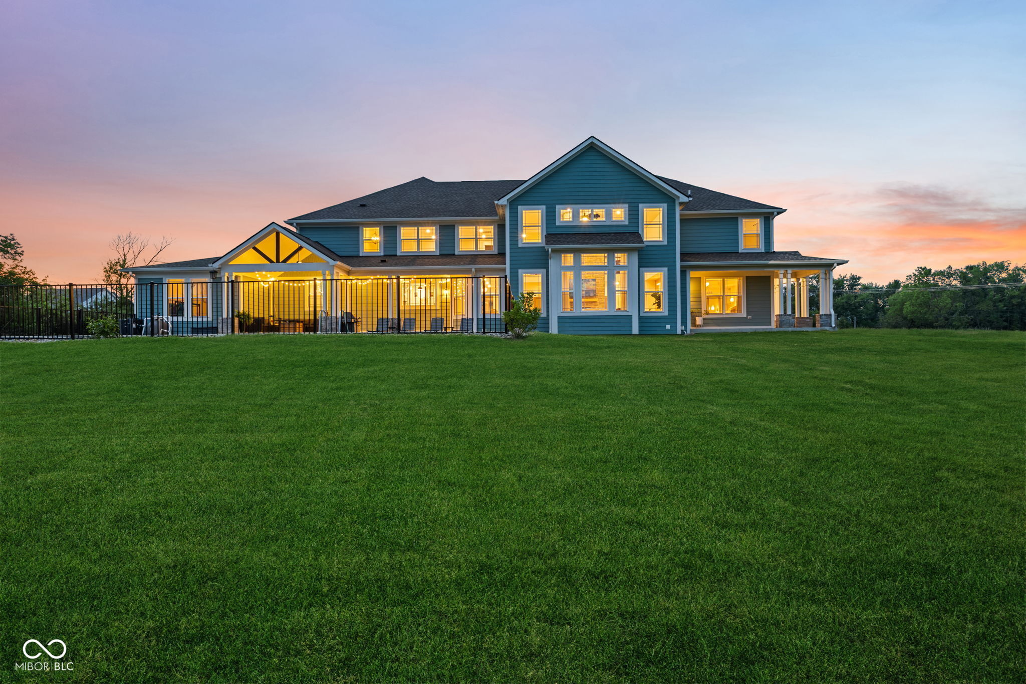 8905 Whitestown Road