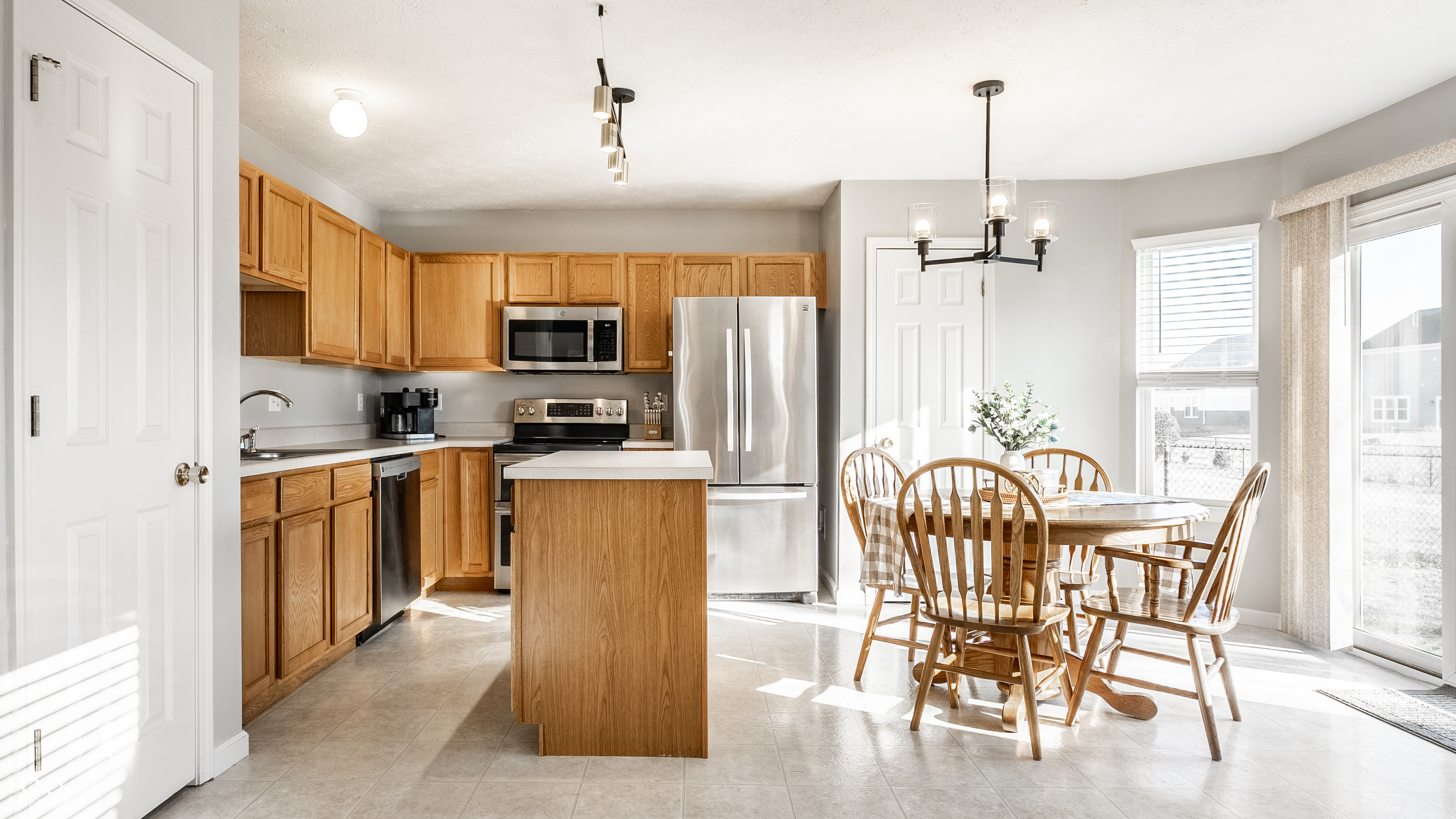 7151 N Stubbington Lane