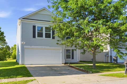 Photo of 11431 Arches Drive, Indianapolis, IN 46235 (MLS # 22117993)