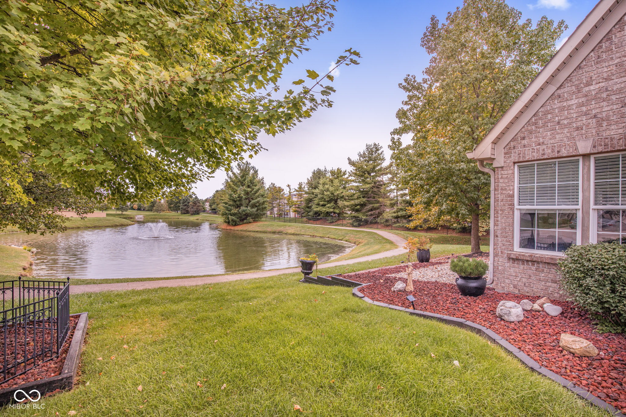 7050 Sycamore Run Drive