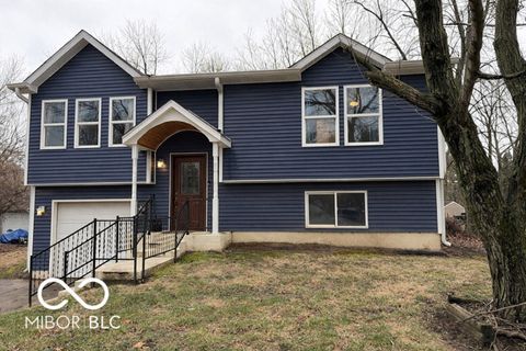 Photo of 8917 Rock Island Court, Indianapolis, IN 46217 (MLS # 22087271)