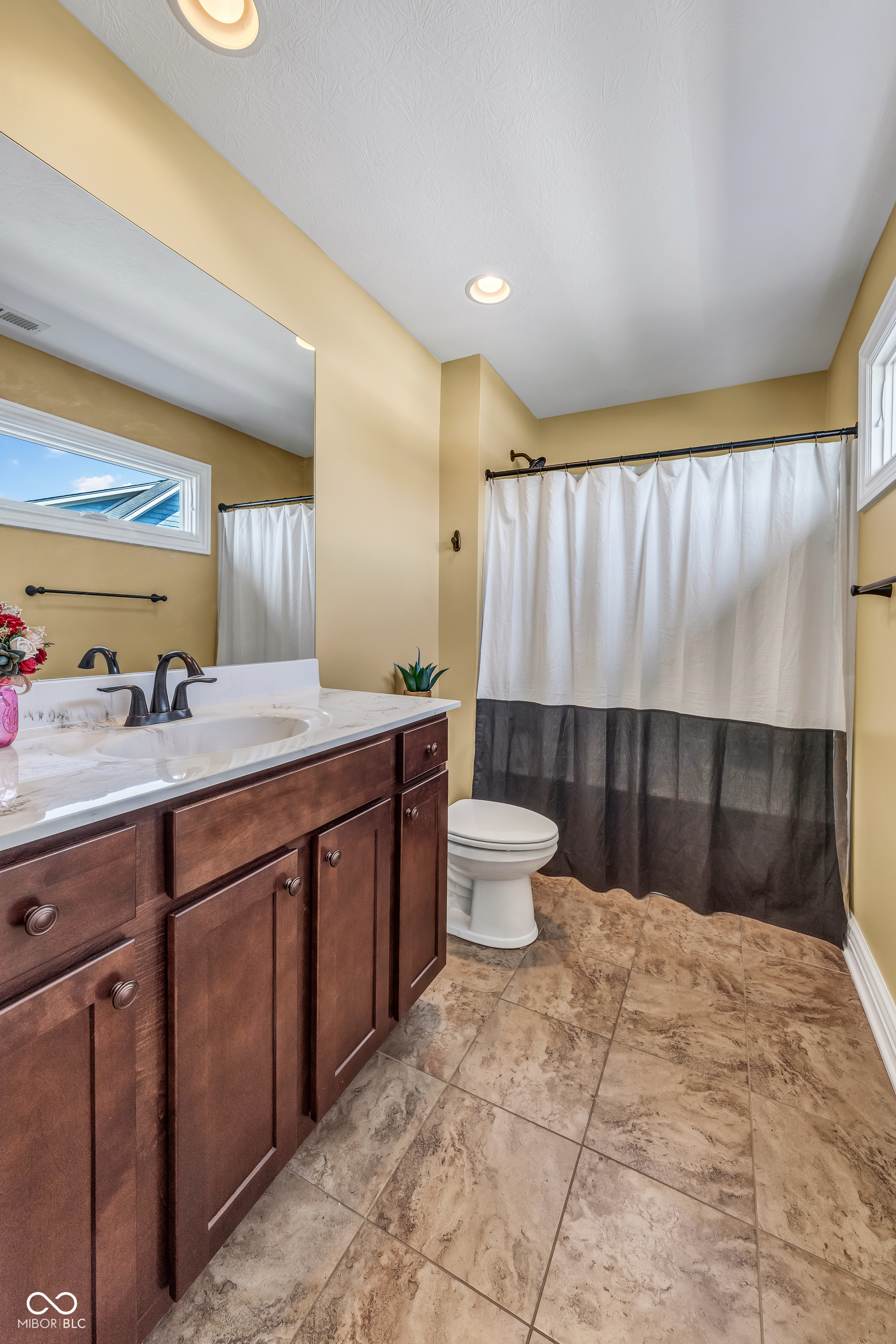 Fishers, Indiana, 46055, United States, 6 Bedrooms Bedrooms, ,6 BathroomsBathrooms,Residential,Active,2030528