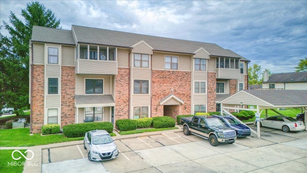 1763 WELLESLEY LN APT 2A, INDIANAPOLIS, IN 46219 - Image 7287b7a522b237a8d0fc899ee70d6f1c/3253665705