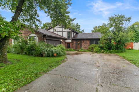 Photo of 621 Pioneer Drive, Indianapolis, IN 46217 (MLS # 22114482)