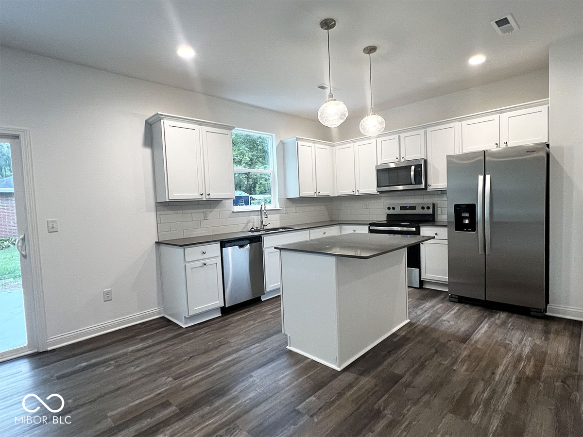 4817 Picea Boulevard