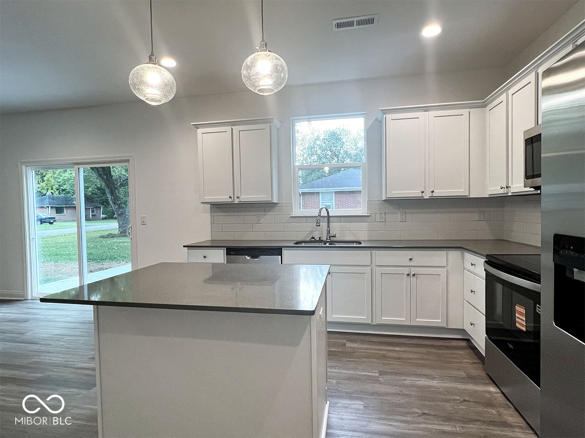 4817 Picea Boulevard