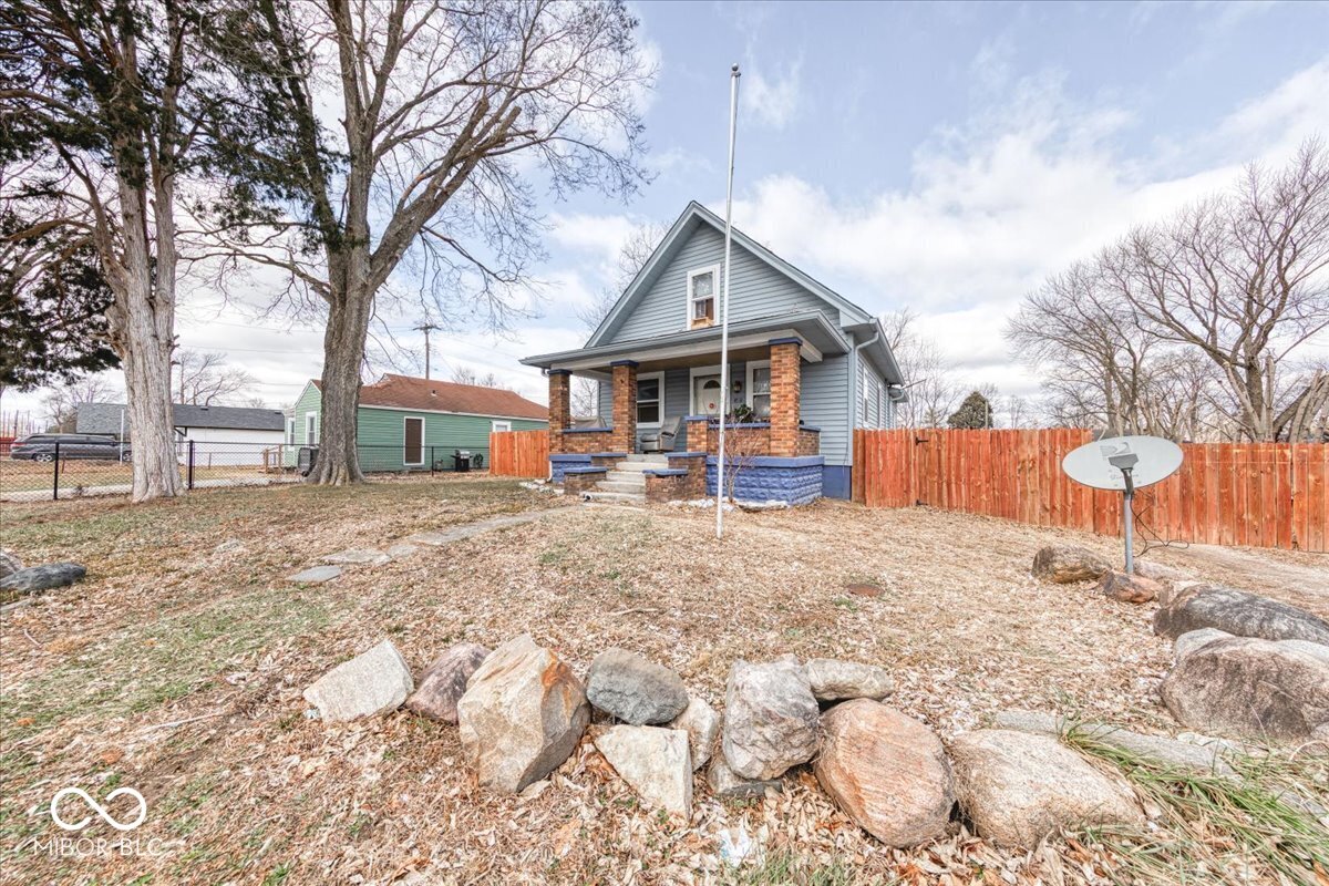 4712 Vandalia Avenue