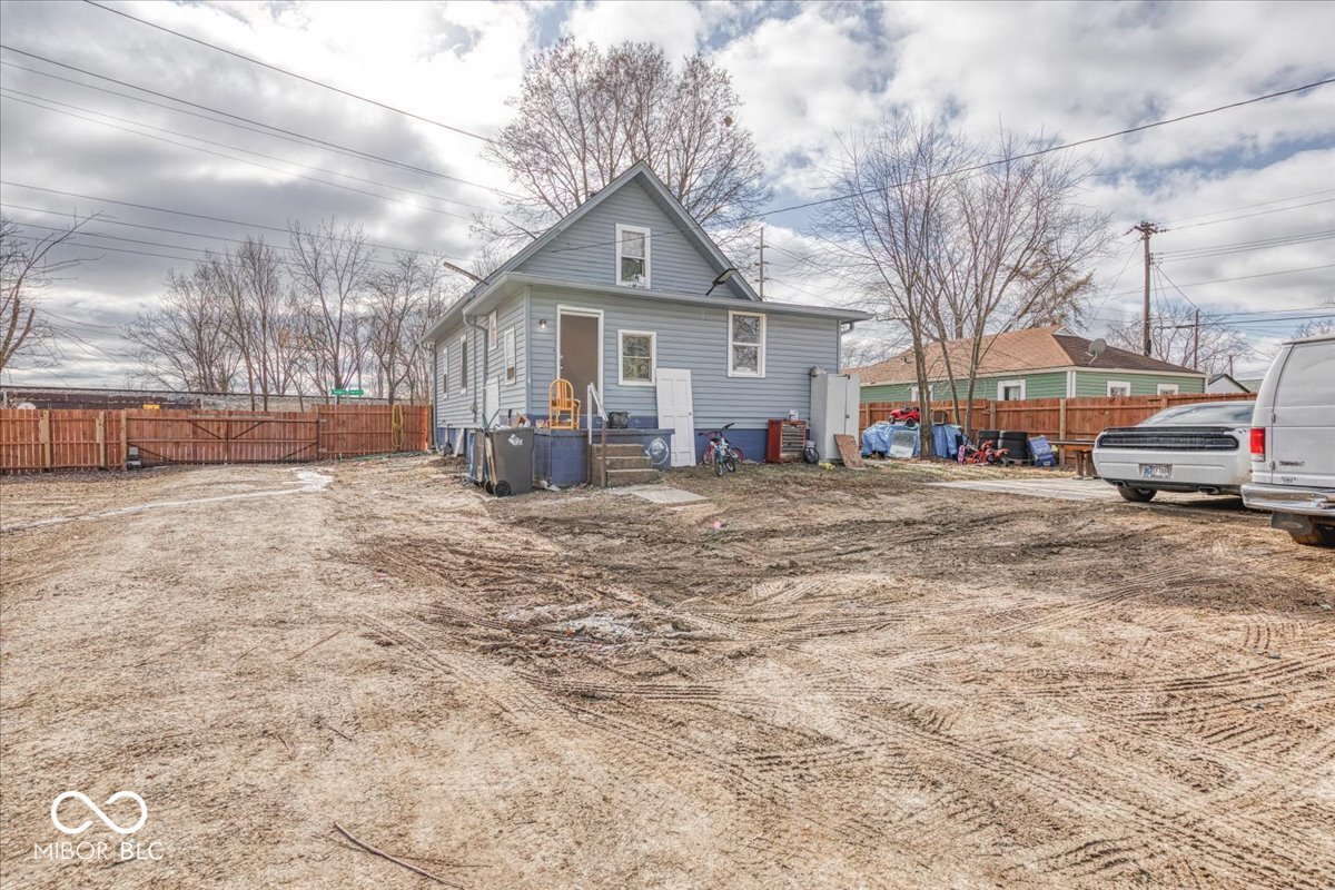 4712 Vandalia Avenue