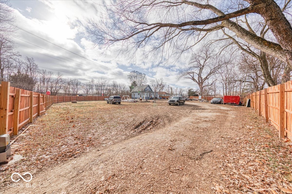 4712 Vandalia Avenue