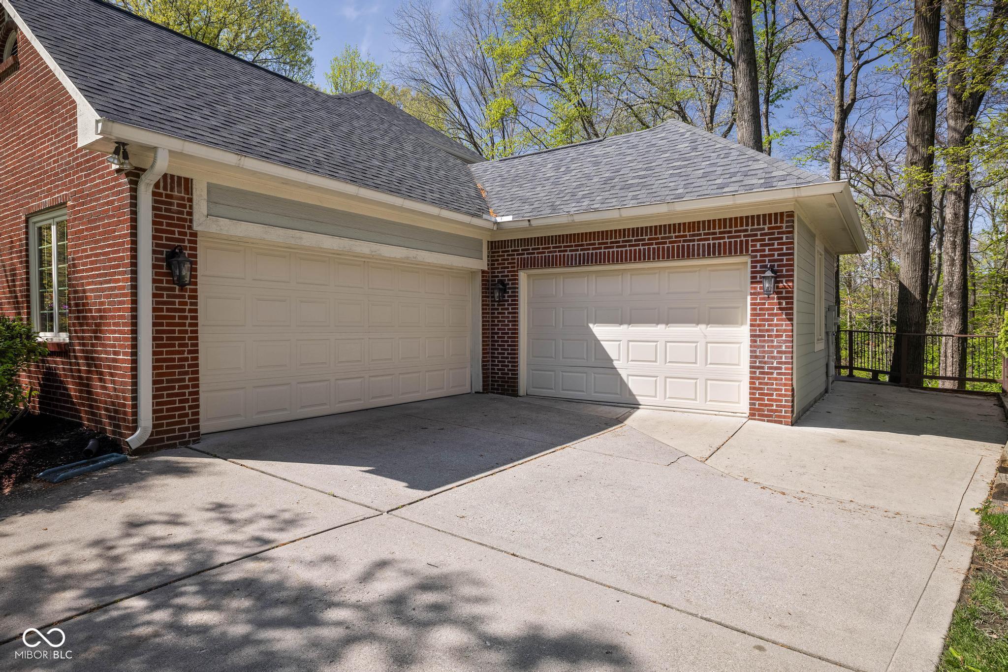 9838 Gulfstream Court