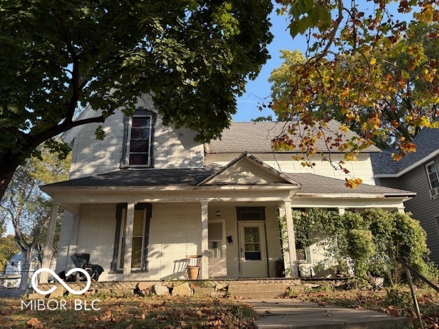 702 W 6th Street