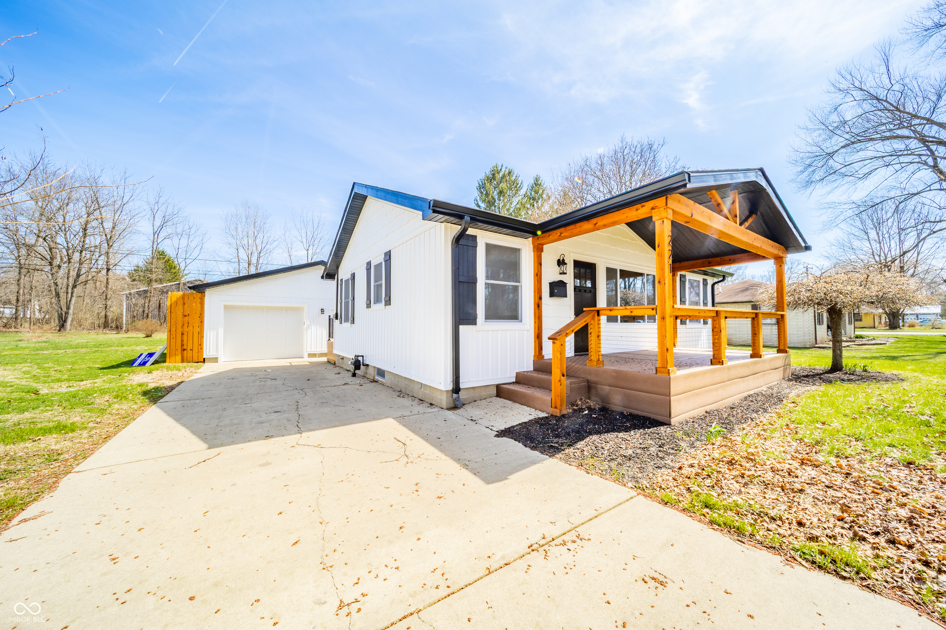 221 S Alfonte Street