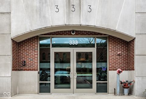 Photo of 333 Massachusetts Avenue #702, Indianapolis, IN 46204 (MLS # 22079710)