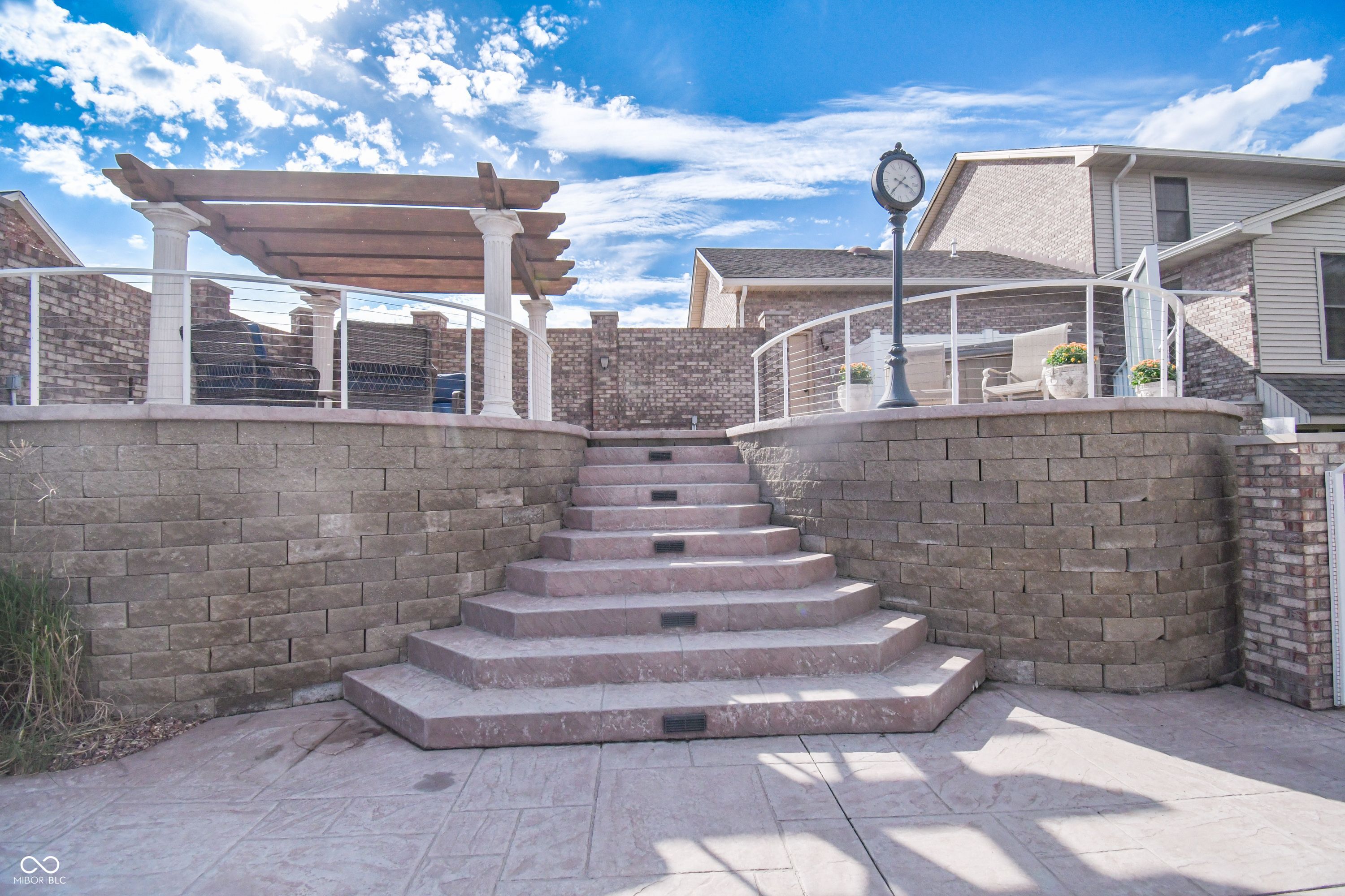 Seymour, Indiana 47274, United States, 5 Bedrooms Bedrooms, ,5 BathroomsBathrooms,Residential,Pending,22376