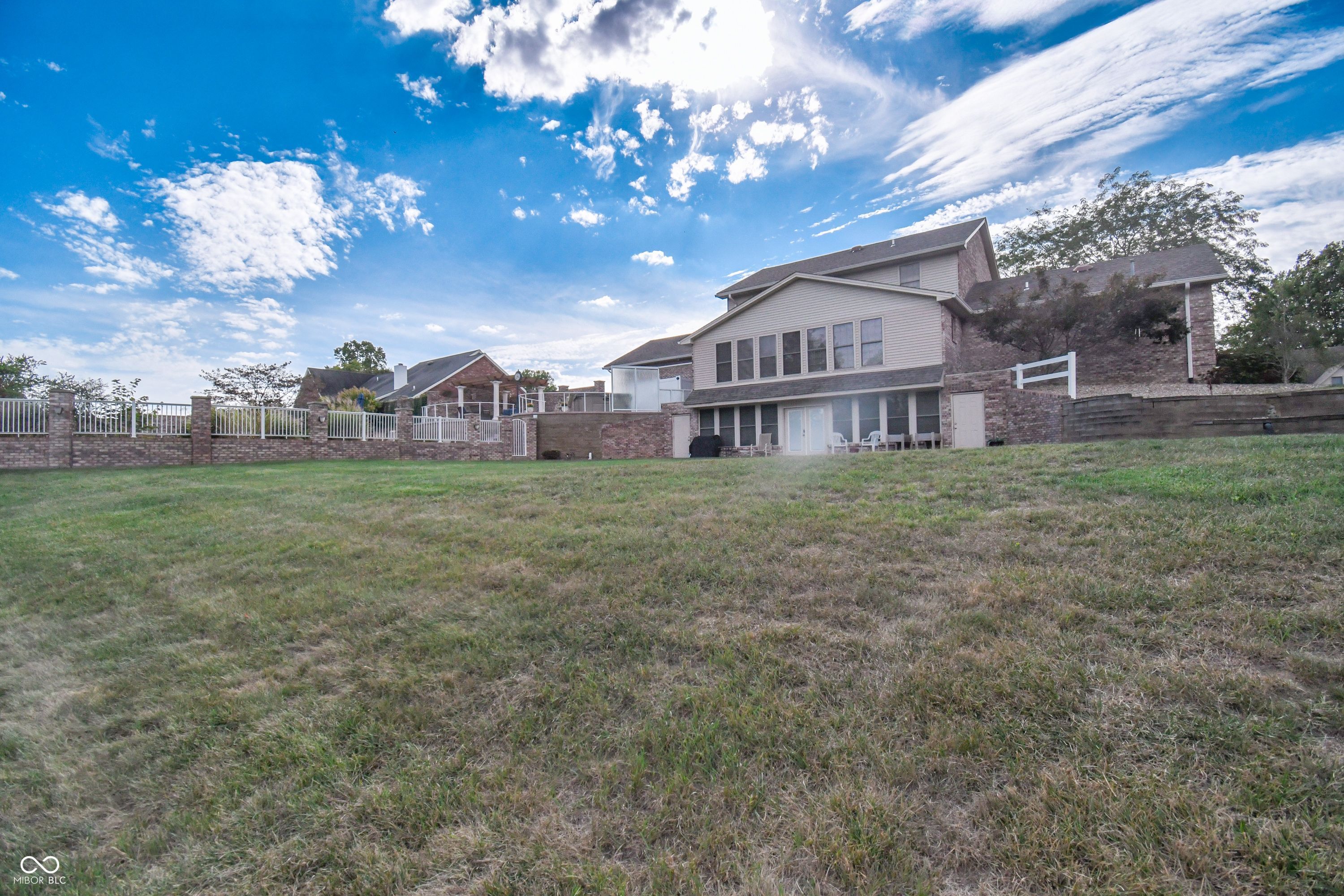 Seymour, Indiana 47274, United States, 5 Bedrooms Bedrooms, ,5 BathroomsBathrooms,Residential,Pending,22376