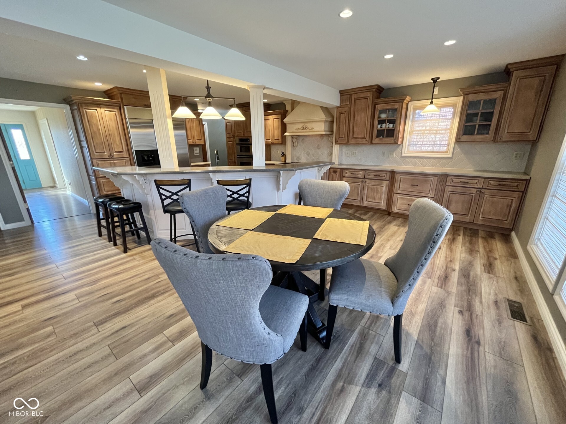 Seymour, Indiana 47274, United States, 5 Bedrooms Bedrooms, ,5 BathroomsBathrooms,Residential,Pending,22376