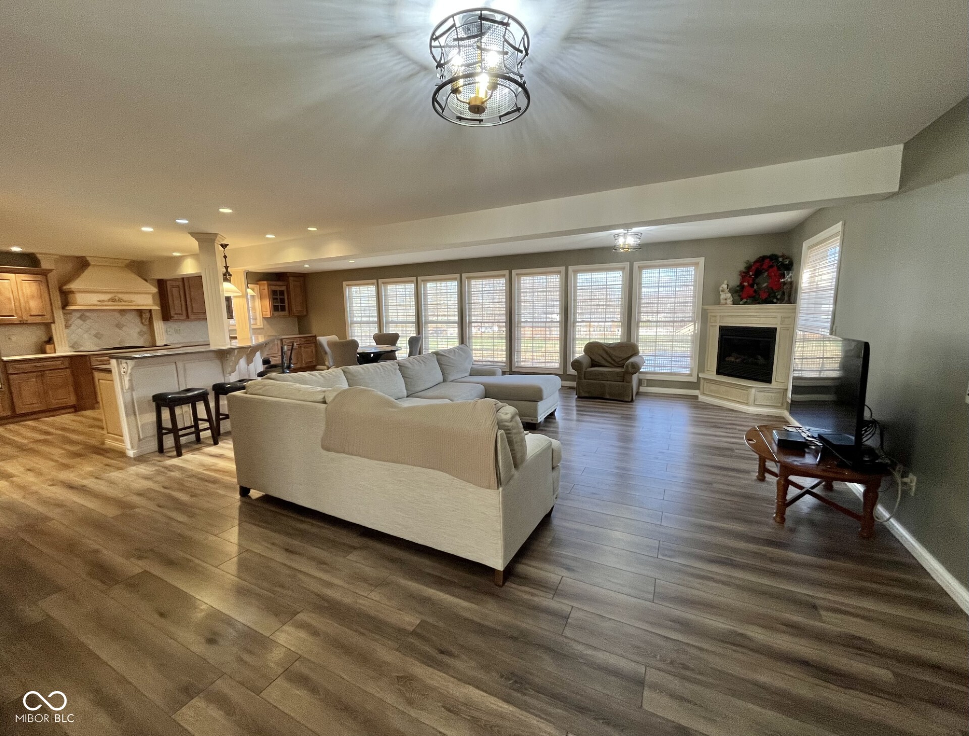 Seymour, Indiana 47274, United States, 5 Bedrooms Bedrooms, ,5 BathroomsBathrooms,Residential,Pending,22376