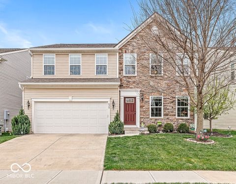 Photo of 628 Reunion Lane, Greenwood, IN 46143 (MLS # 22068892)