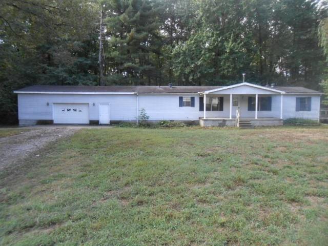 Photo 1 of 23 — 1300 Hunsaker Road, Boonville, IN 47601