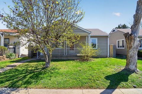 Photo of 133 N 5th Avenue, Beech Grove, IN 46107 (MLS # 22094021)