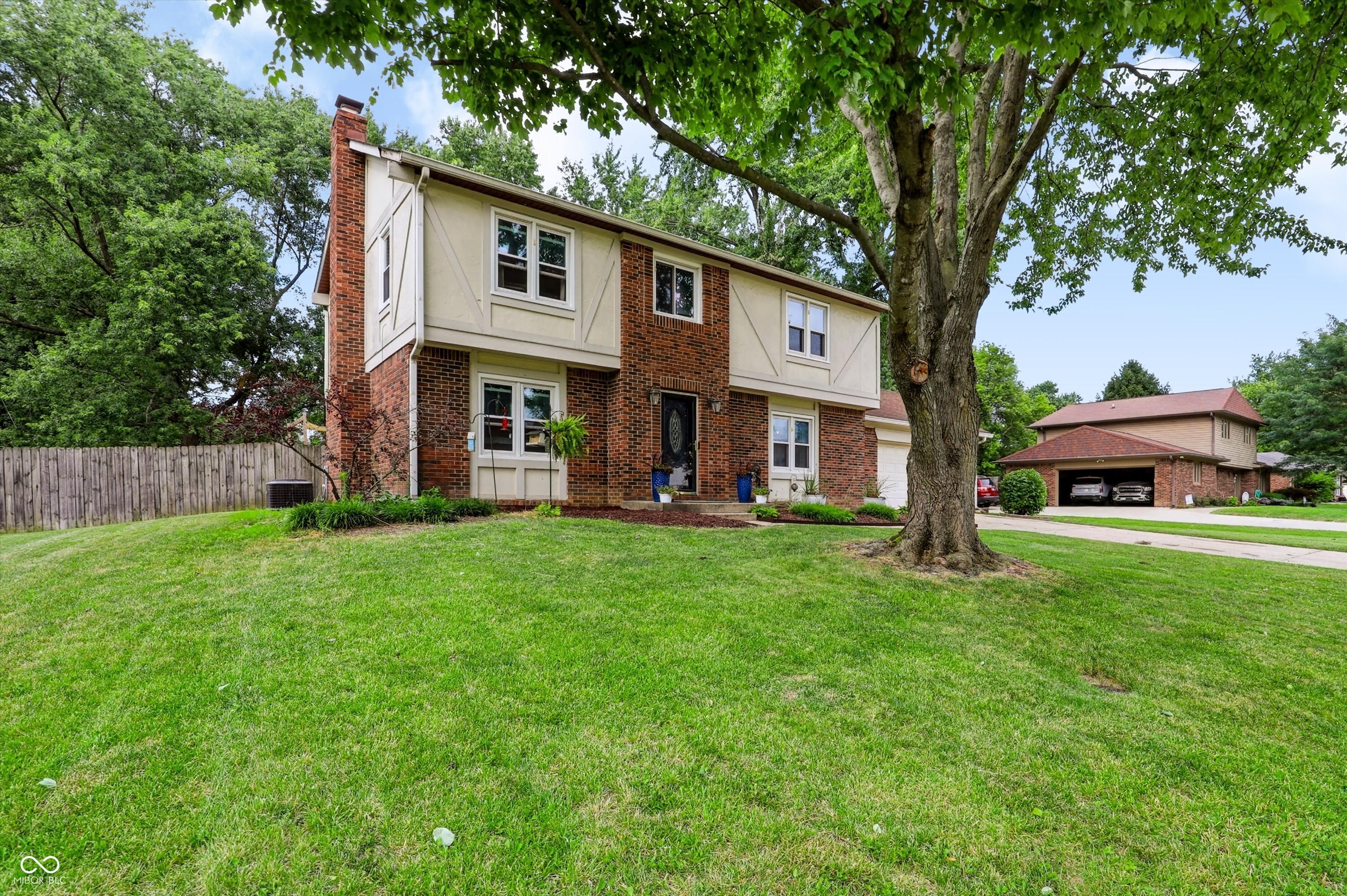 730 Queenswood Drive