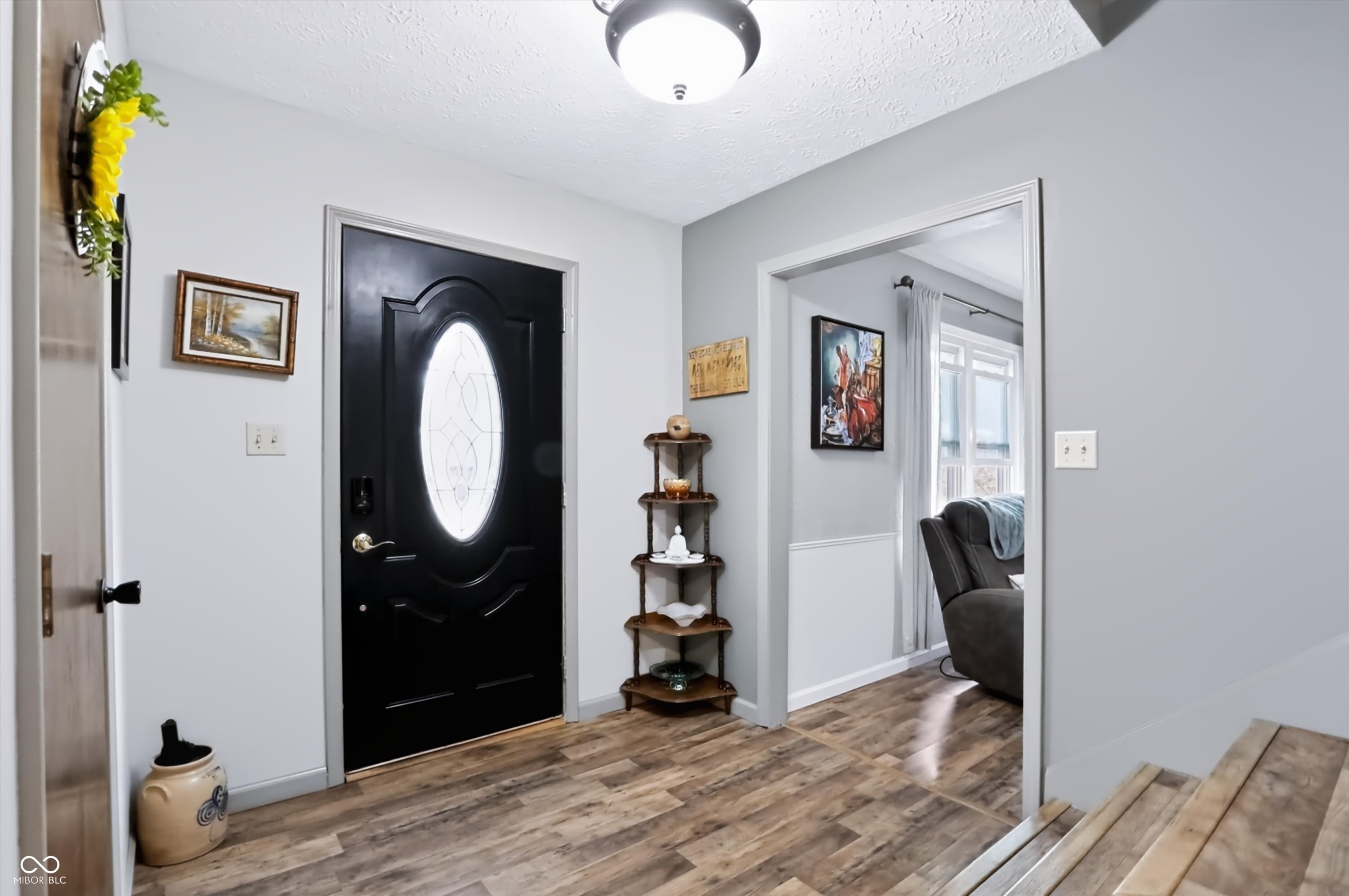 730 Queenswood Drive