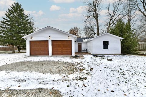 Photo of 2405 E Edgewood Avenue, Indianapolis, IN 46227 (MLS # 22075380)