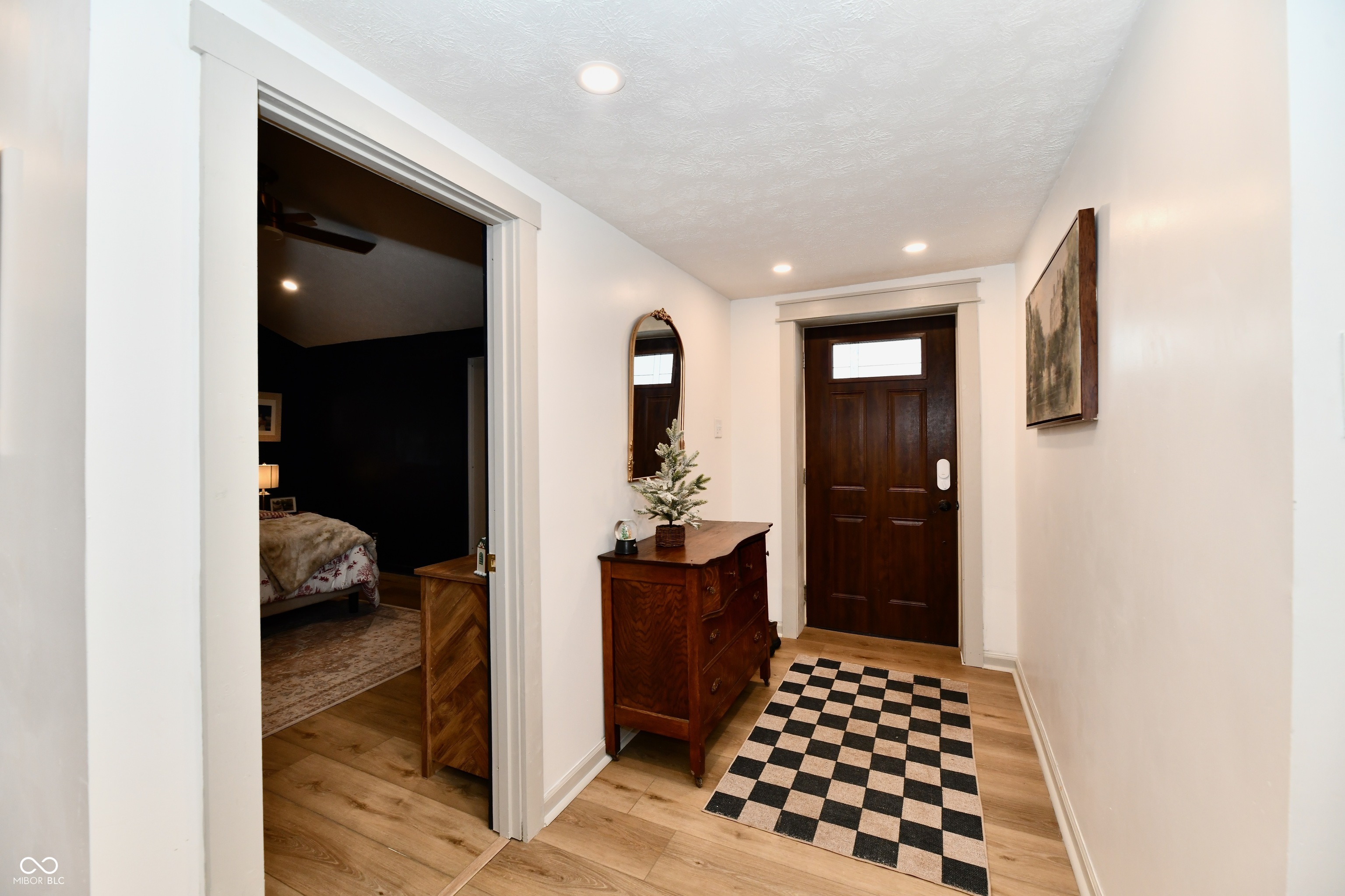 2405 E Edgewood Avenue