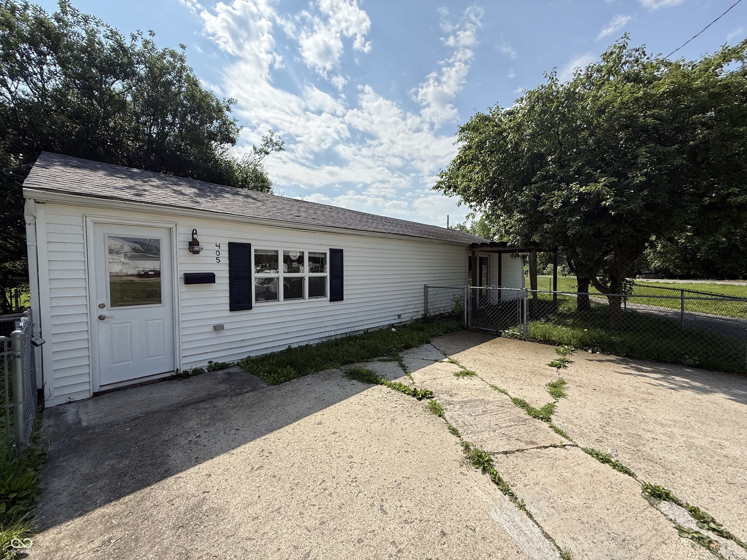 405 W 3rd Street
