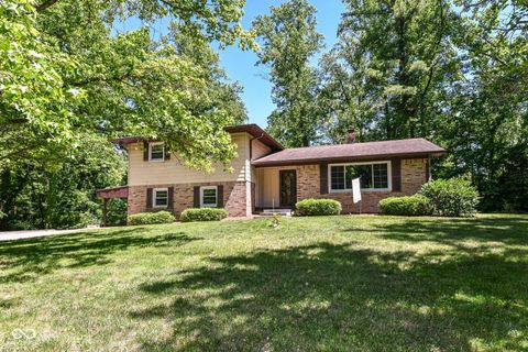 Photo of 7011 Wildridge Drive, Indianapolis, IN 46256 (MLS # 22105739)